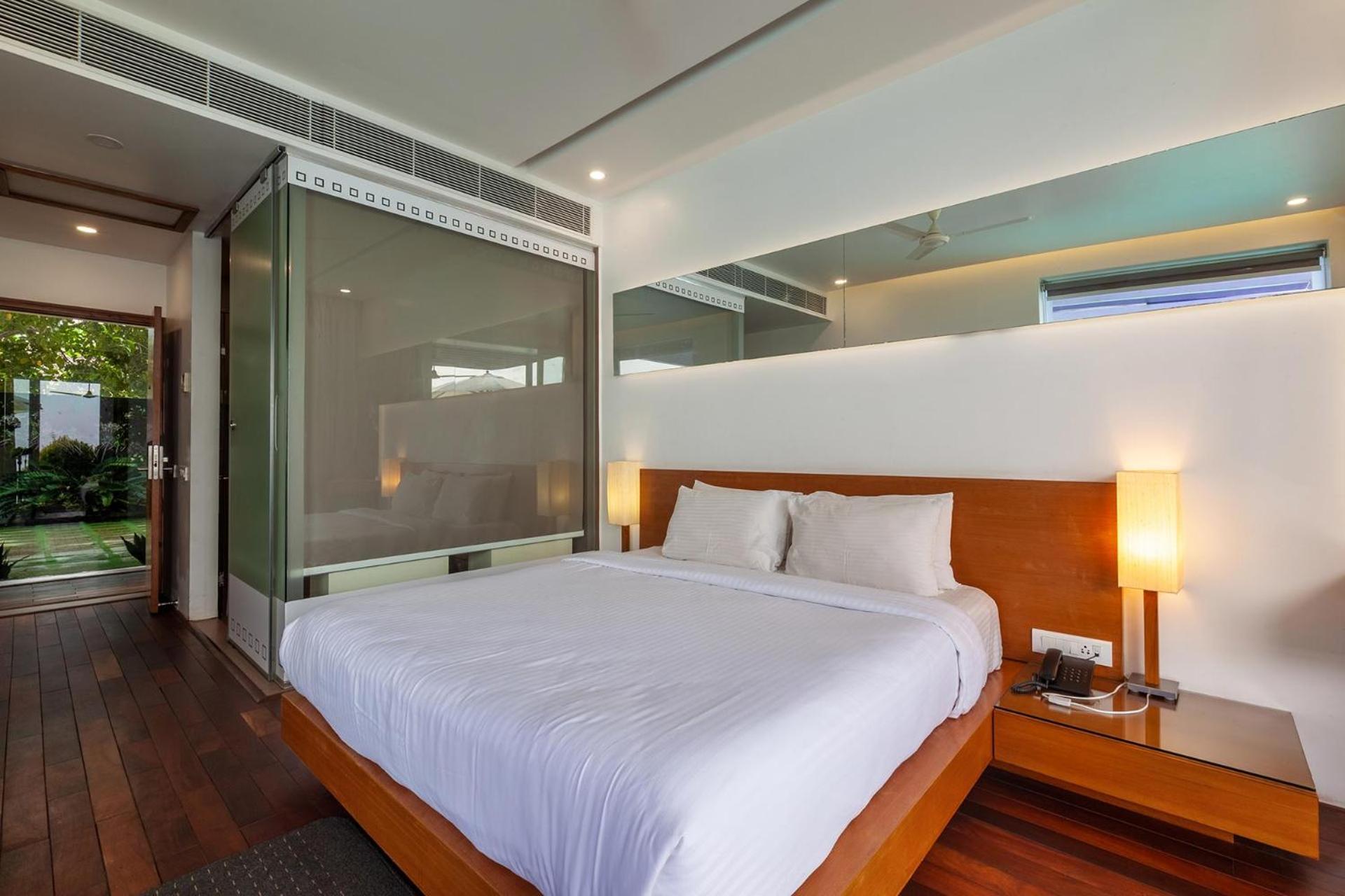 Stayvista At The Rain - River Villa With Infinity Pool Alappuzha Extérieur photo