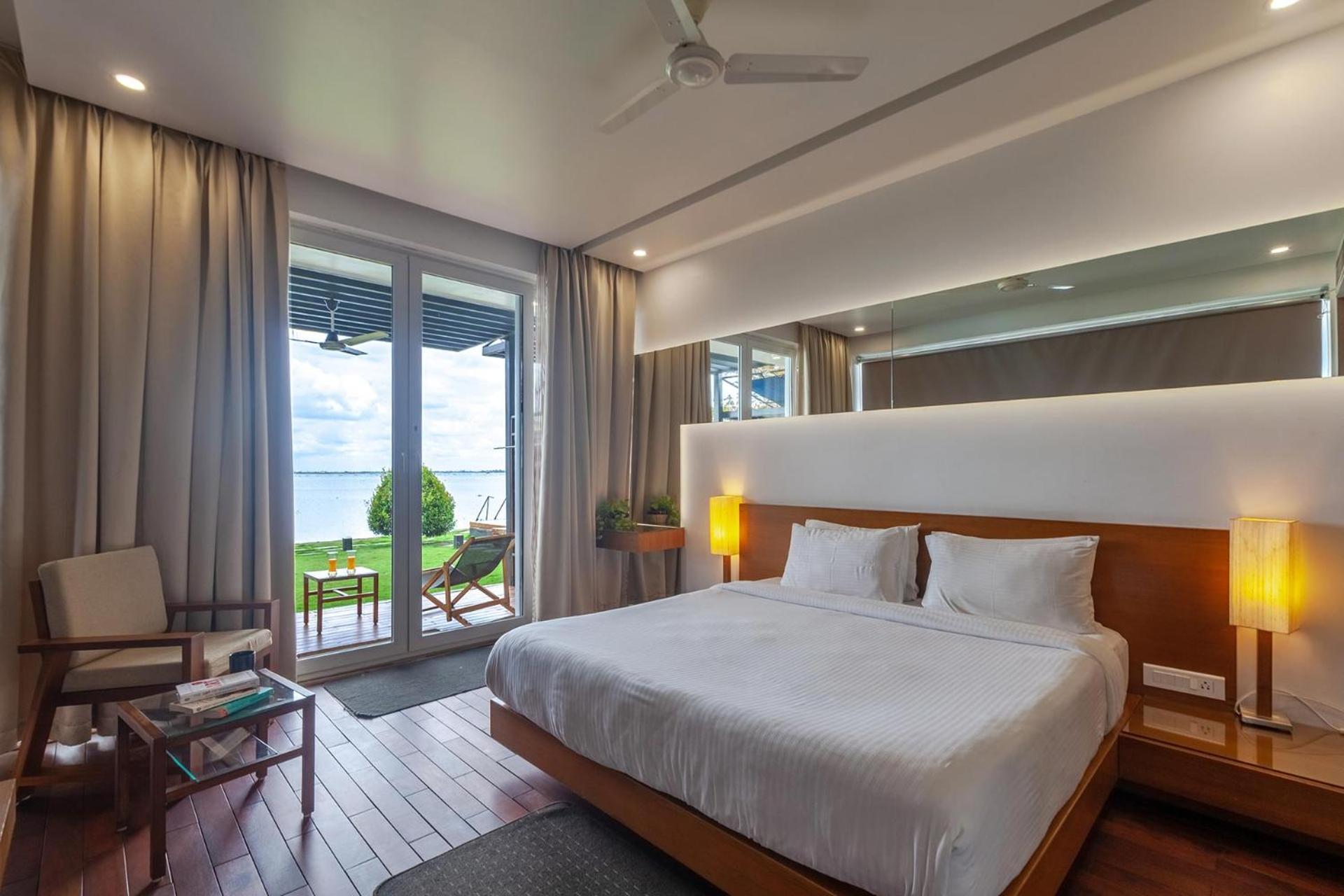 Stayvista At The Rain - River Villa With Infinity Pool Alappuzha Extérieur photo