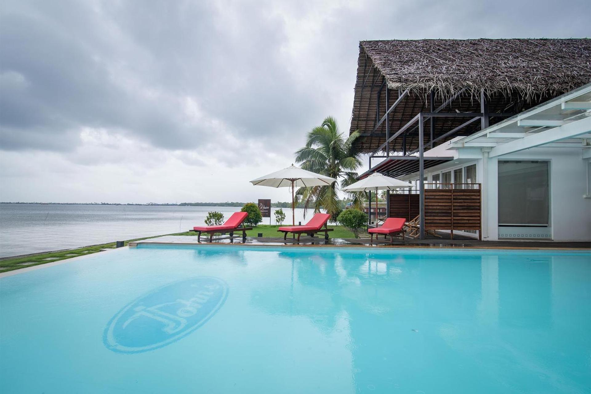 Stayvista At The Rain - River Villa With Infinity Pool Alappuzha Extérieur photo