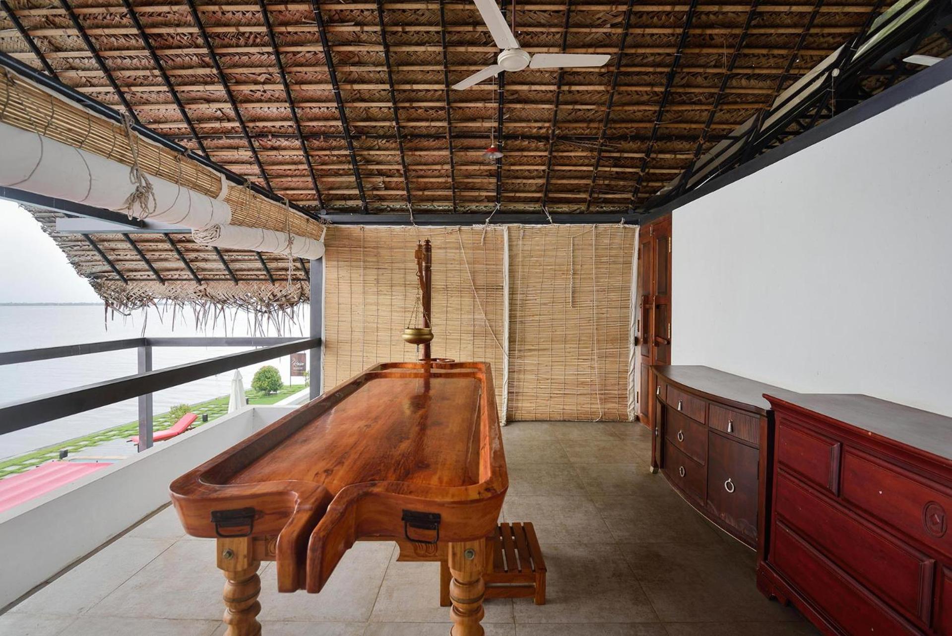 Stayvista At The Rain - River Villa With Infinity Pool Alappuzha Extérieur photo