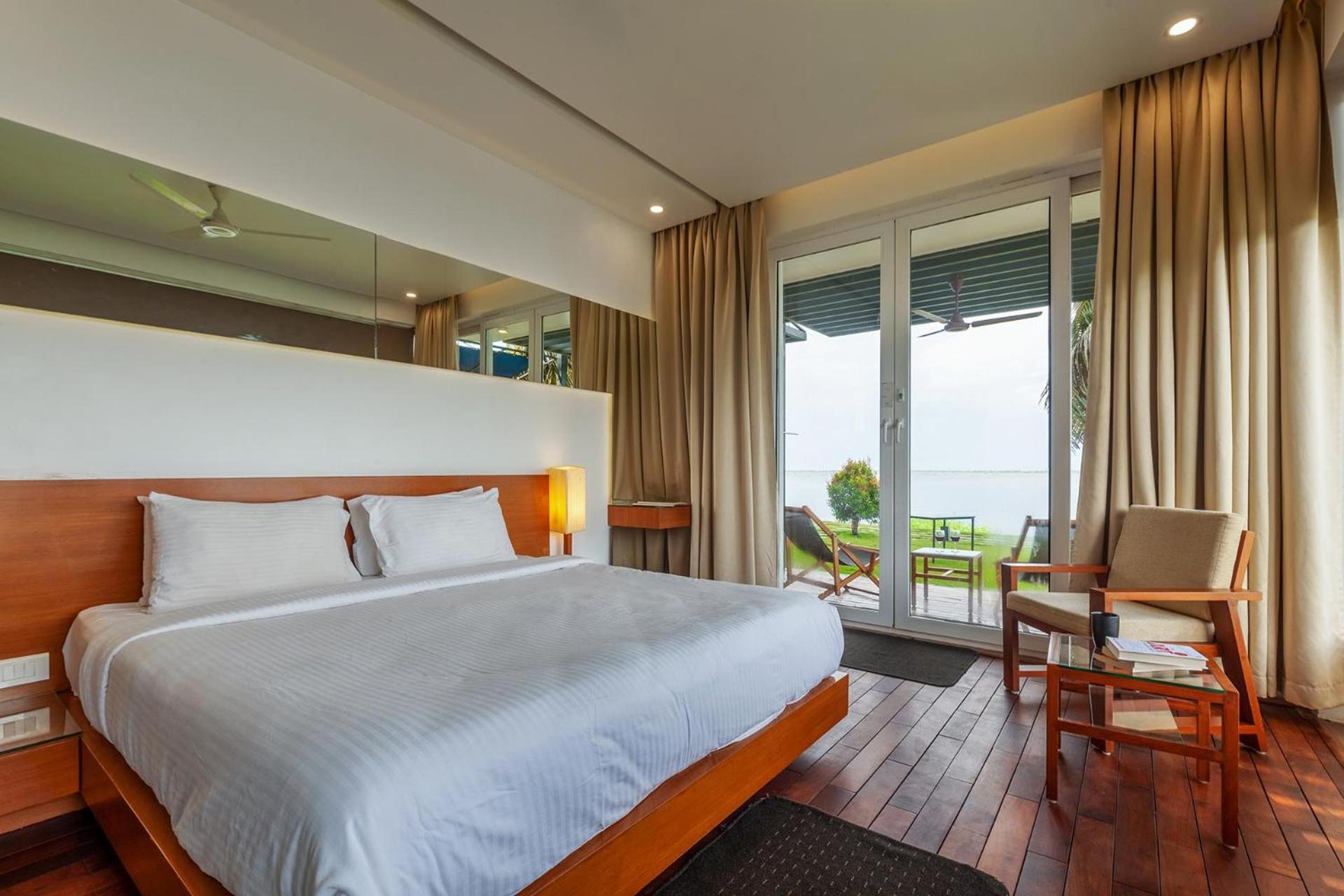 Stayvista At The Rain - River Villa With Infinity Pool Alappuzha Extérieur photo