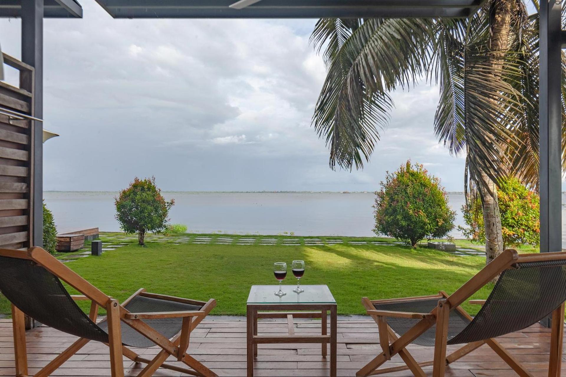 Stayvista At The Rain - River Villa With Infinity Pool Alappuzha Extérieur photo